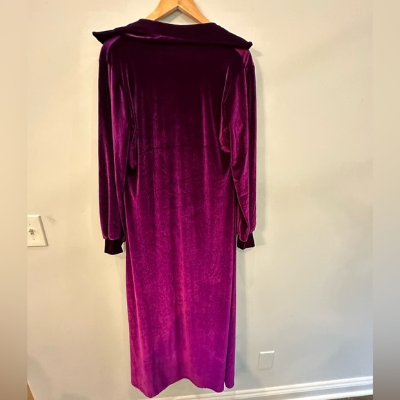 Beautiful  strapless jumpsuit with matching Cardigan Jacket. Size Large - Picture 6 of 10